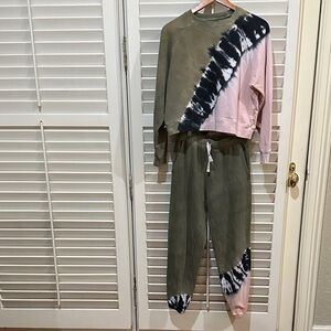 Electric & Rose Tie-Dye Jogger Set in Olive and Pink. Size Small